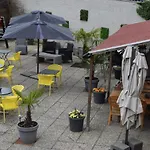 Cafe 't Zonneke * أوسْترِهاوت